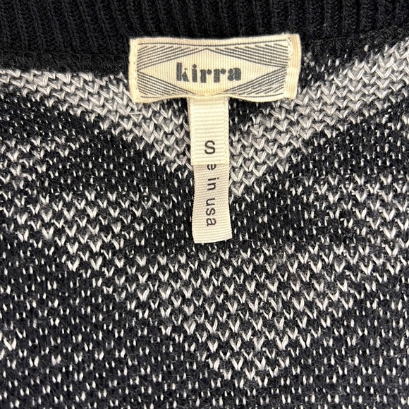 NEW Kirra Black & White Aztec Print Short Sleeve Open Front Cardigan Sweater - Picture 4 of 6